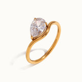 Dewdrop Diamond Gold Ring